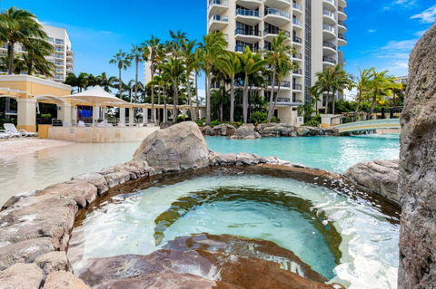 Chevron Renaissance Surfers Paradise Sleeps 10 4th Floor - Optimise BNB - Mackay Tourism 4
