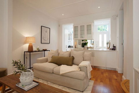 Chelsea Chic Paddington - Mackay Tourism 1