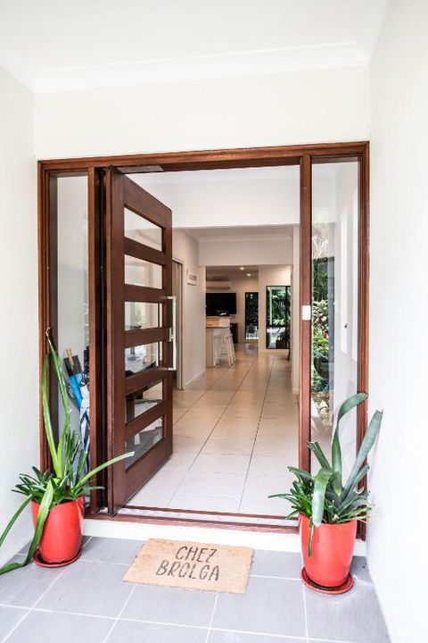 Chez Brolga - Mackay Tourism 1