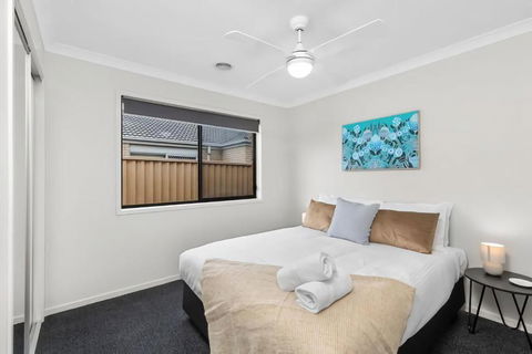 Chifley Place - Cool Suburban Crib! - Mackay Tourism 3