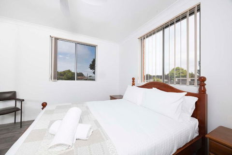 Christie Court 2 - Mackay Tourism 3