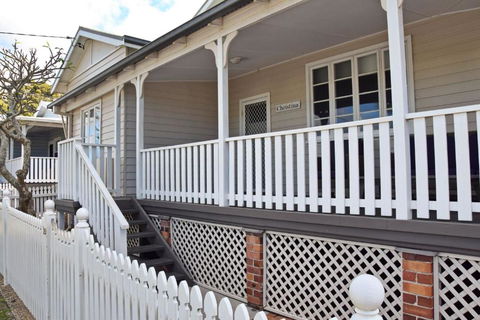 Christina Cottage - Bring Your Own Linen - Mackay Tourism 2