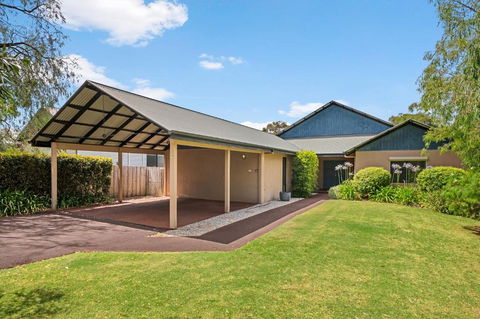 Cienna - Mackay Tourism 0