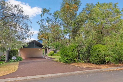 Cienna - Mackay Tourism 1