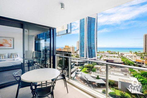 Circle On Cavill, 1 Bedroom Ocean Family Apartment Surfers Paradise - Mackay Tourism 0