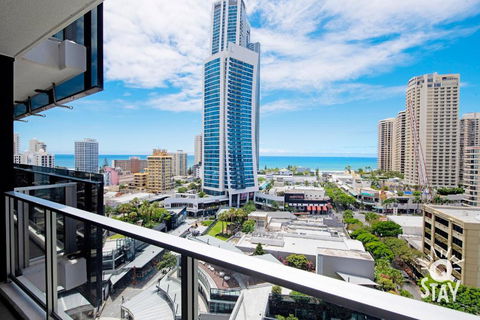 Circle On Cavill, 1 Bedroom Ocean Family Apartment Surfers Paradise - Mackay Tourism 1