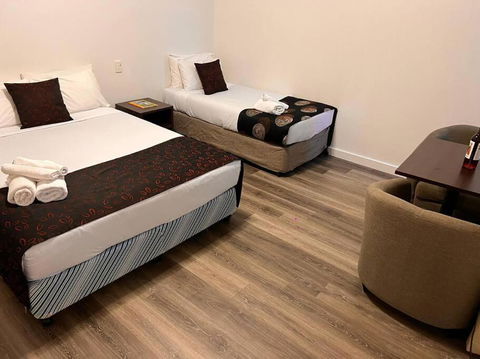 City Entire Ensuite Room 304 - Mackay Tourism 0