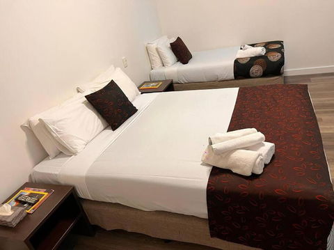 City Entire Ensuite Room 304 - Mackay Tourism 4