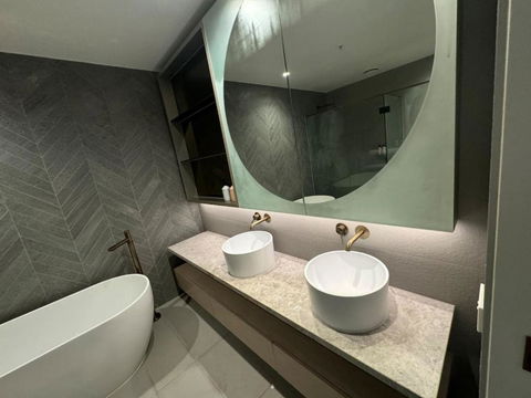 City Meets Bay I Resort Style I 4-Level I Rooftop - Mackay Tourism 0