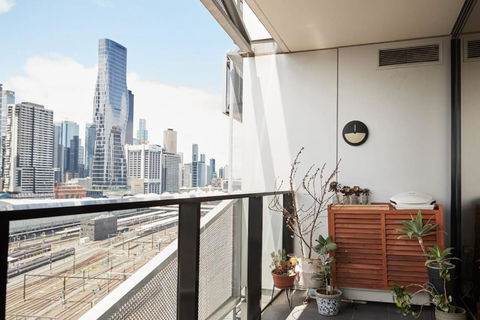 Cityscape Trendsetter - Contemporary Chic With Pool - Mackay Tourism 4