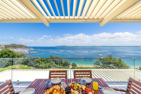 Classic View 2, 2 49 Victoria Pde - Panoramic Water Views, Aircon, Free Wifi - Mackay Tourism 3