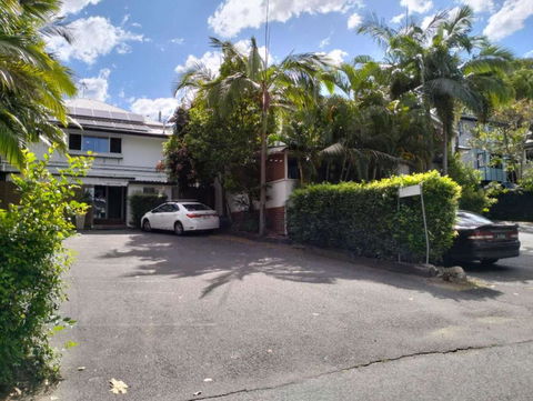 Cliffinn Kangaroo Point - Mackay Tourism 4