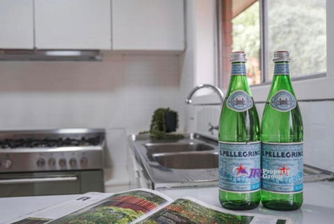 Close To The Glen, Kingsway Shops Restaurants Park - Mackay Tourism 2