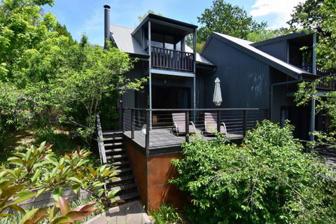 Cloudsong Chalet 3 Close To The Village Centre - Mackay Tourism 0