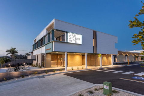 Club Old Bar Motel - Mackay Tourism 0