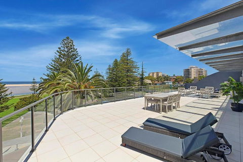 Coast Luxury Apartments 17 - Mackay Tourism 1