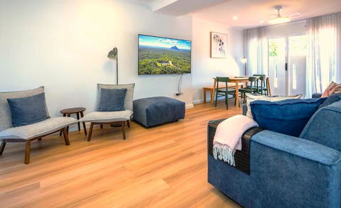 Coastal Breeze Marcoola - 3Bed Beachside Escape - Mackay Tourism 0