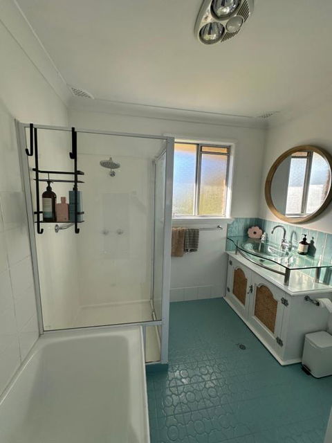 Coastal Escape Noraville - Family Friendly Home - Woodfire Pizza Oven - Mackay Tourism 1