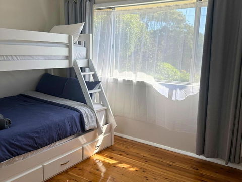 Coastal Escape Noraville - Family Friendly Home - Woodfire Pizza Oven - Mackay Tourism 4