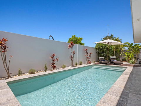 Coastal Hideaway In The Heart Of Casuarina With Heated Pool - Mackay Tourism 0