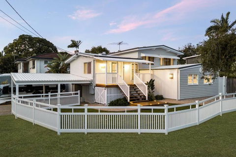 Coastal Paradise With Pool - Mackay Tourism 1