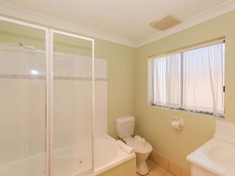 Cobb And Co 3 39 Cobbon Cres - Mackay Tourism 3