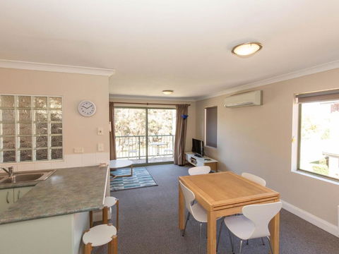 Cobb And Co 3 39 Cobbon Cres - Mackay Tourism 1