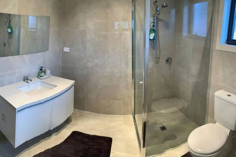 Coburg Lake Retreat - Mackay Tourism 2