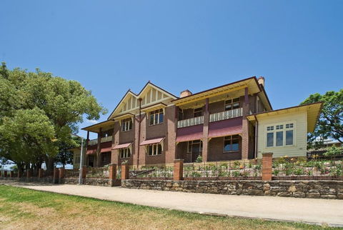 Cockatoo Island Accommodation - Mackay Tourism 3
