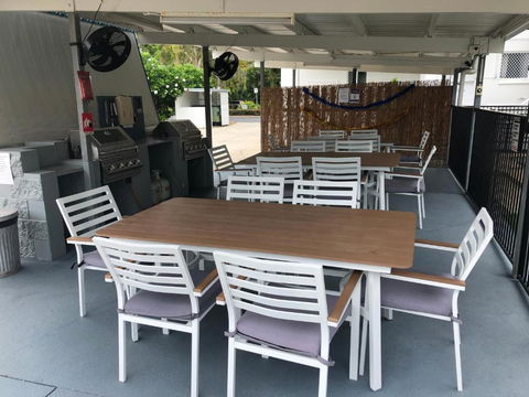 Cocos Holiday Apartments - Mackay Tourism 3