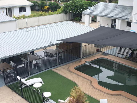 Cocos Holiday Apartments - Mackay Tourism 4