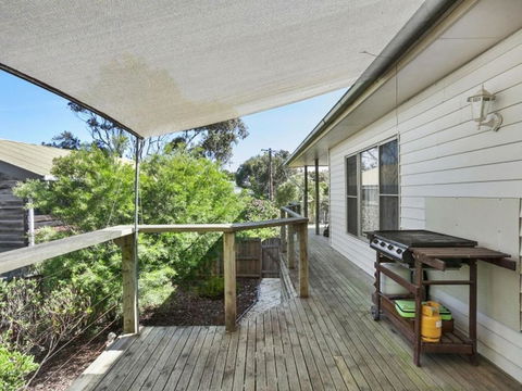 Coffey Court Cottage 2 - Mackay Tourism 0