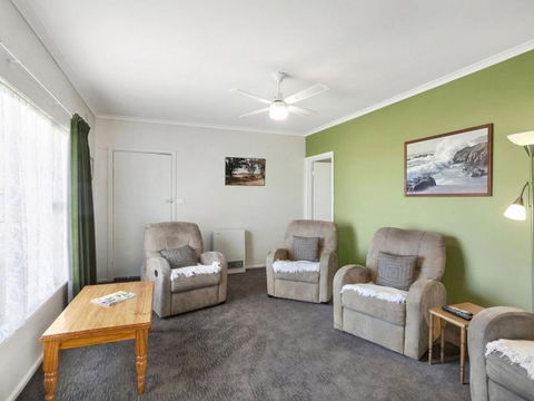 Coffey Court Cottage 2 - Mackay Tourism 3
