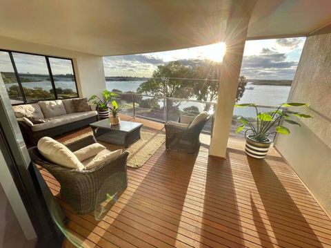 Coffin Bay High Views - Mackay Tourism 0