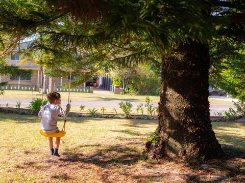 Collingwood Beach Cottage - Belle Escapes Jervis Bay - Mackay Tourism 0