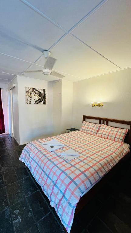 Colosseum Creek Motel - Mackay Tourism 4