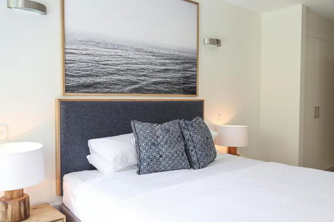 Coastal Family Retreat Pool & Bay Views - Mackay Tourism 3