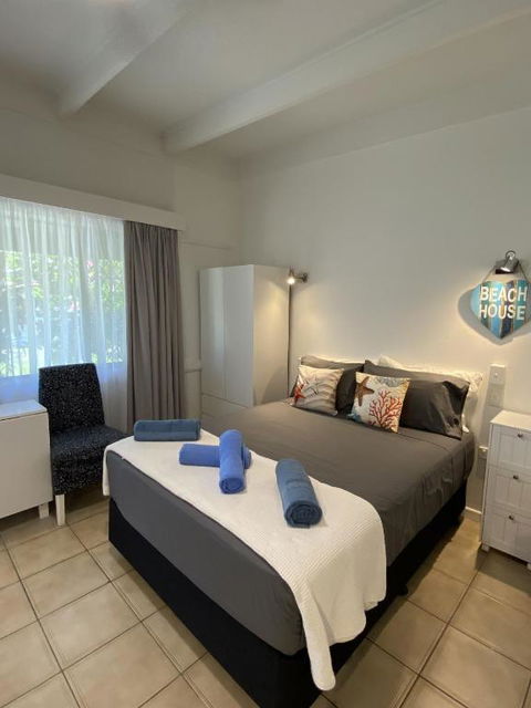 COST EFFECTIVE ISLAND ESCAPE! Studio Unit, Nelly Bay - Mackay Tourism 0