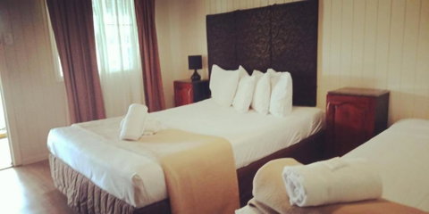 Country Plaza Motor Inn - Mackay Tourism 2