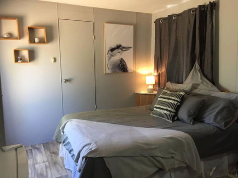 Cute Private Studio Flat With AIRCON! - Mackay Tourism 3