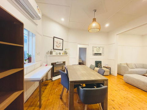 D114 Victorian Central Stay - Mackay Tourism 3