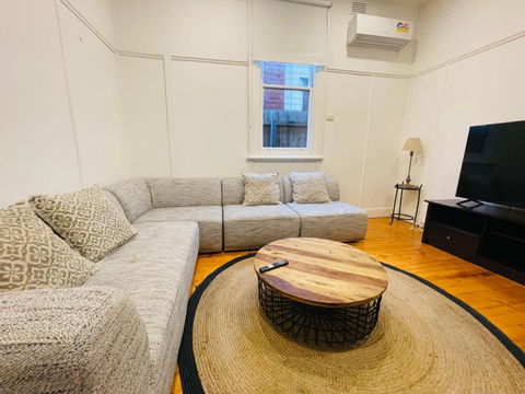 D114 Victorian Central Stay - Mackay Tourism 2