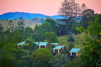 Dayboro Cottages with Mackay Tourism