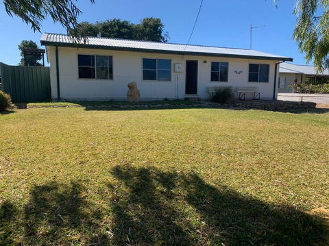 Dhu Drop Inn - Mackay Tourism 0