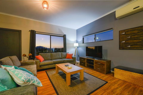 27 Osprey Way - Amazing Pet-Friendly Beach House With Gulf Views - Mackay Tourism 3
