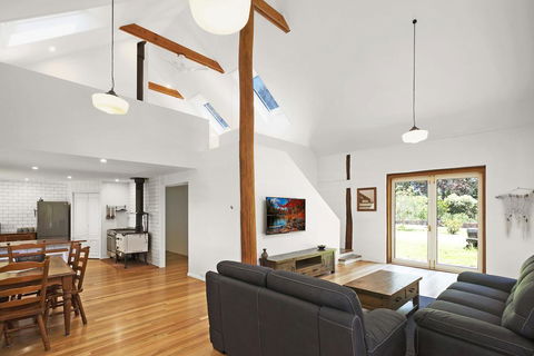 275 Ridge Road, Central Tilba - Mackay Tourism 2