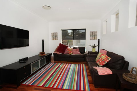 3 Bauhinia Crescent Marcoola - PET FRIENDLY, LINEN SUPPLIED, 500 BOND - Mackay Tourism 3