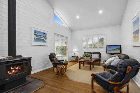 3 Macleay St, Narrawallee - Mackay Tourism 2