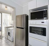 3 Oceans apartments - Scarborough - Mackay Tourism