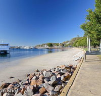 3 Tomaree Street - cute 4 bedroom house with aircon in the heart of town - Mackay Tourism